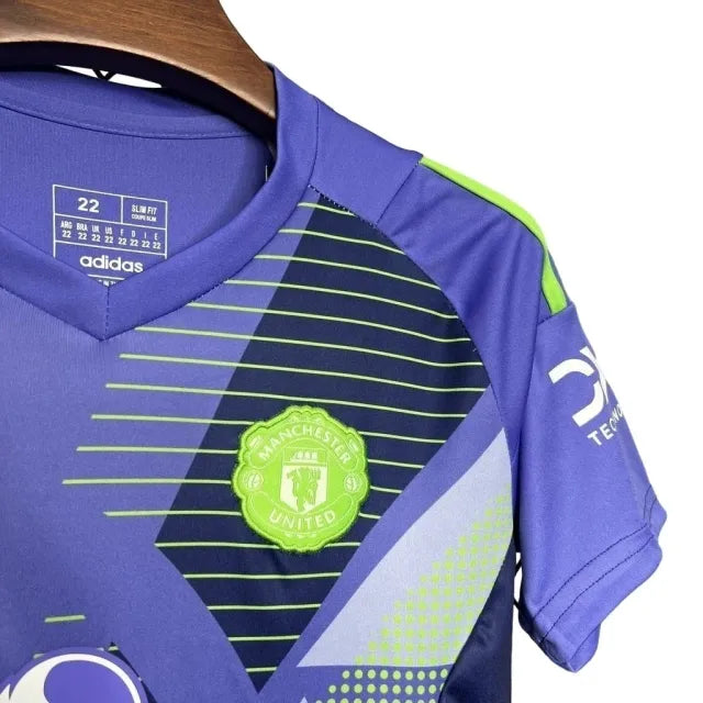 MANCHESTER UNITED 2024/25 GOALKEEPER KIDS KIT