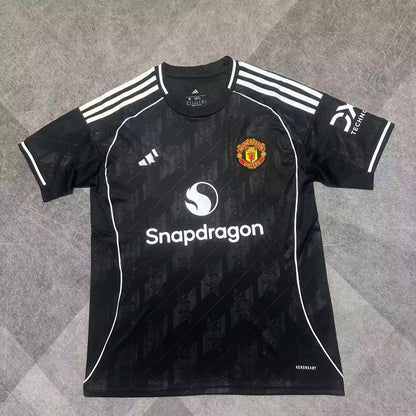 Manchester United 25/26  Black - Version Fan