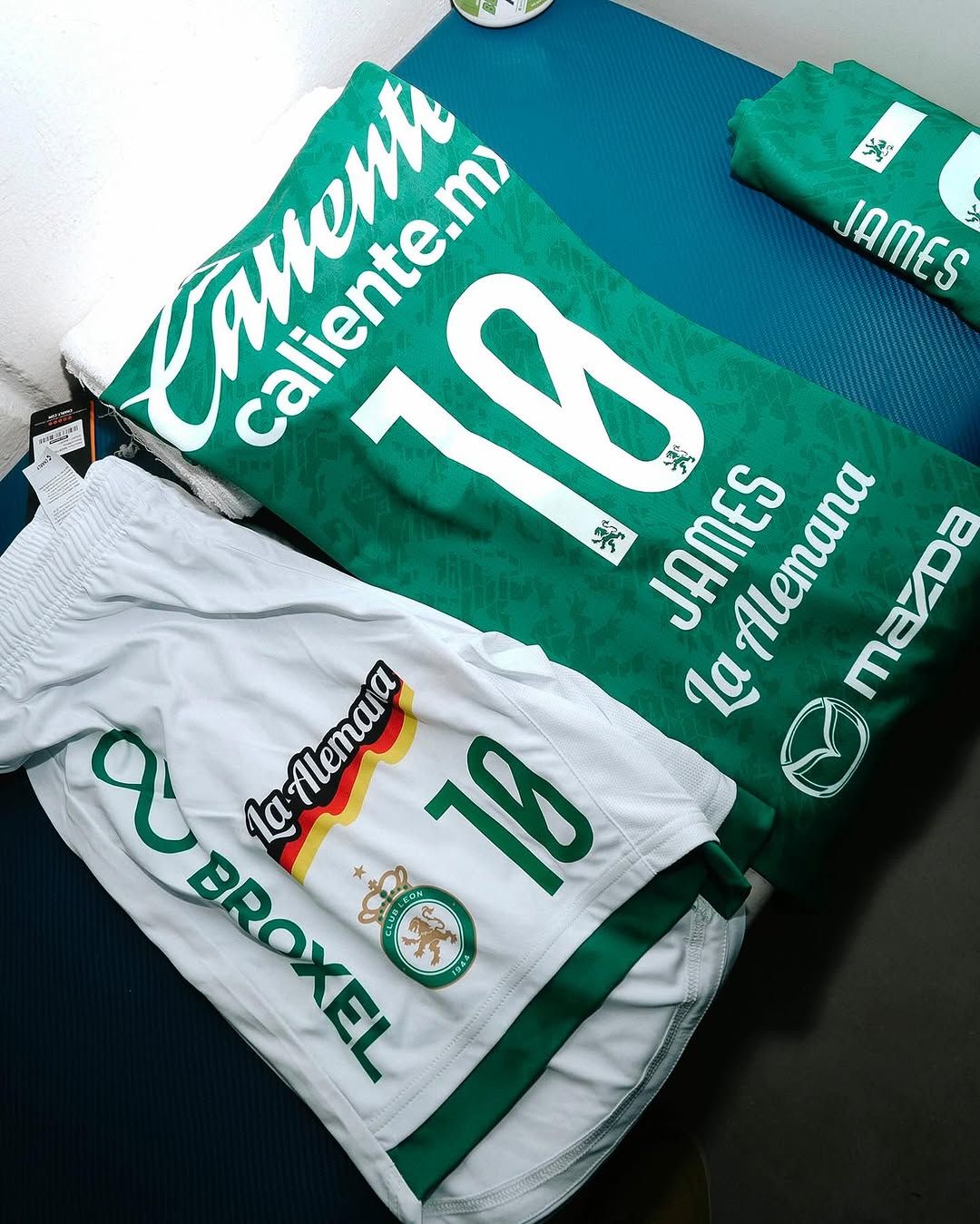 Club León James 10 Home Fan Jersey 2024/25