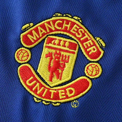 MANCHESTER UNITED 2005/06 AWAY RETRO JERSEY
