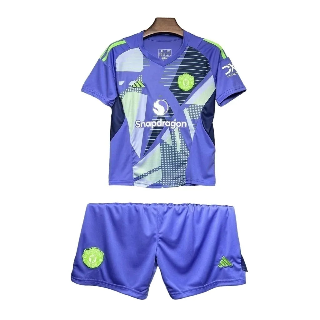 MANCHESTER UNITED 2024/25 GOALKEEPER KIDS KIT