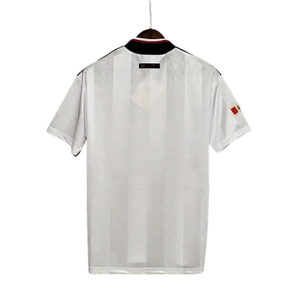 MANCHESTER UNITED 1997 1998 II PLAYER RETRO SHIRT