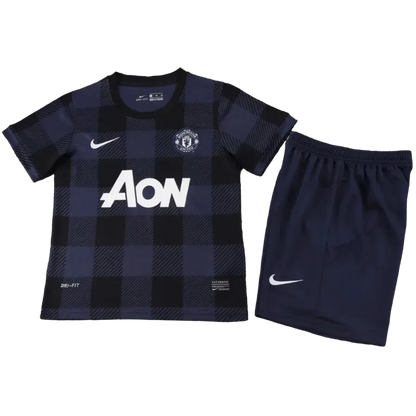 KIT KIDS II MANCHESTER UNITED 2013 2014 AWAY RETRO
