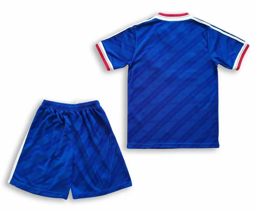 RETRO CHILDREN’S MANCHESTER UNITED 1985/1986 AWAY PLAYER KIT